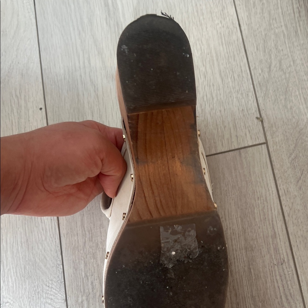 Dolce Vita Women's Cream Slip-On Mules - Picture 3 of 4